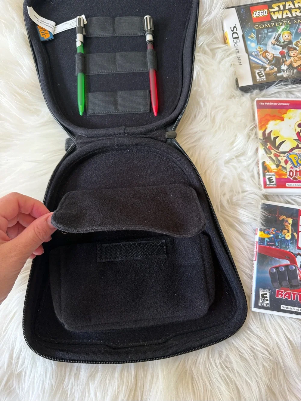 Darth Vader Black Nintendo 3DS/DS Travel Case with Stylus’ & Game Bundle